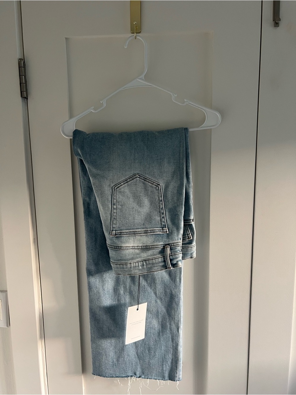 Vici Light Wash Blue Denim Straight-Leg Jeans